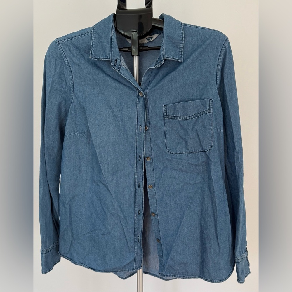 Old Navy Classic Denim Button-Up Shirt | Size Large | Timeless Everyday Style